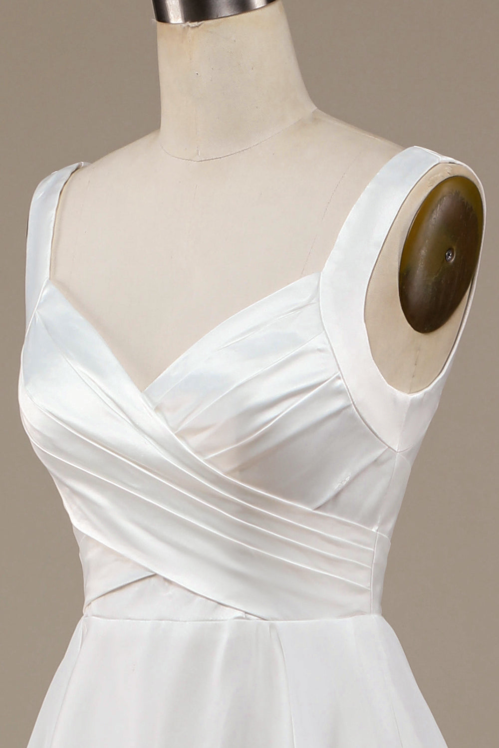 Ball-Gown/Princess Simple Organza Scoop Neck Sweep Train Wedding Dress Long