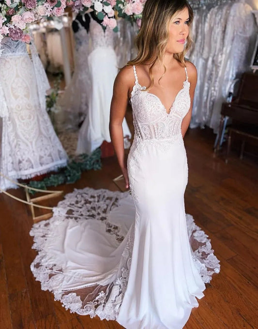 Mermaid Spaghetti Straps Satin Wedding Dress With Appliques V-neck Sexy