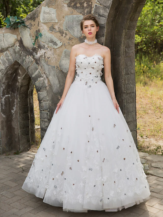 Ball Gown Wedding Dresses Sweetheart Neckline Floor Length Lace Tulle Sleeveless with Lace Appliques
