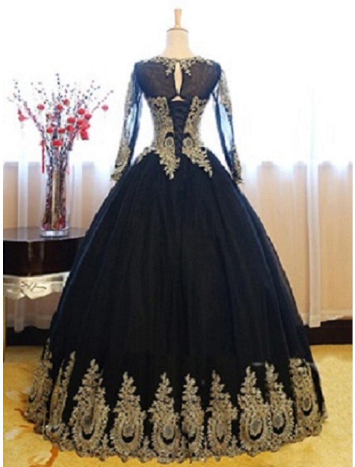 Ball Gown Luxurious Vintage Quinceanera Formal Evening Dress Jewel Neck Long Sleeve Floor Length Lace