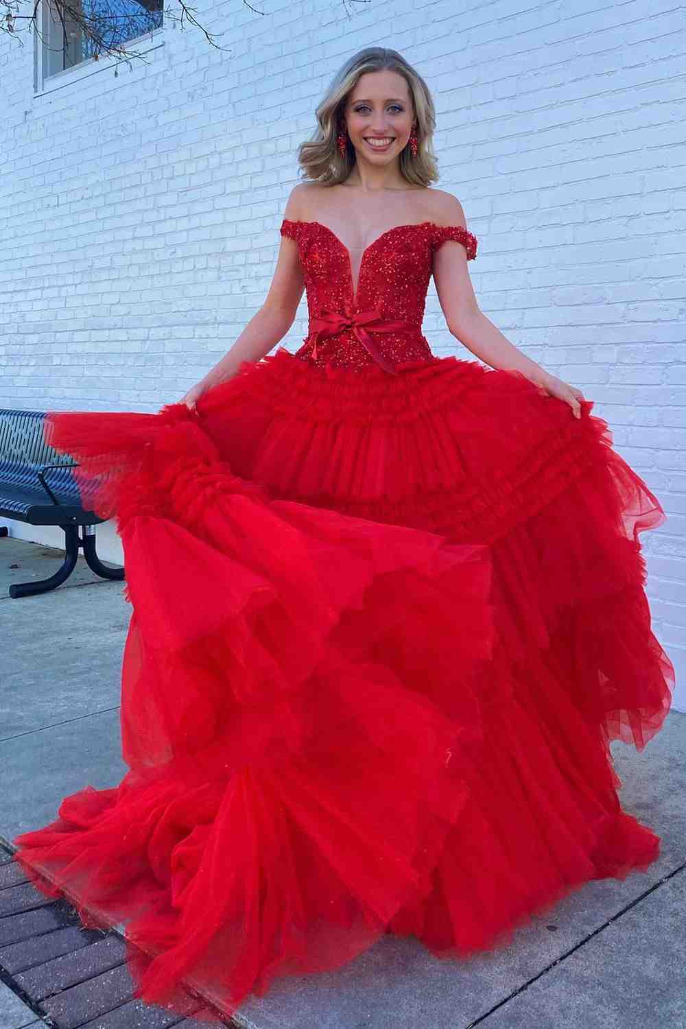 A-Line Princess Tulle Off-the-Shoulder Tiered Prom Dresses V-neck Beautiful