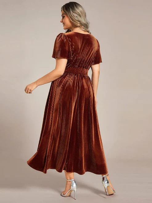 Plus Size A-line V-Neck Short Sleeve Pleated Velvet Fall Wedding Guest Dress/Prom Dresses  Party Dresses