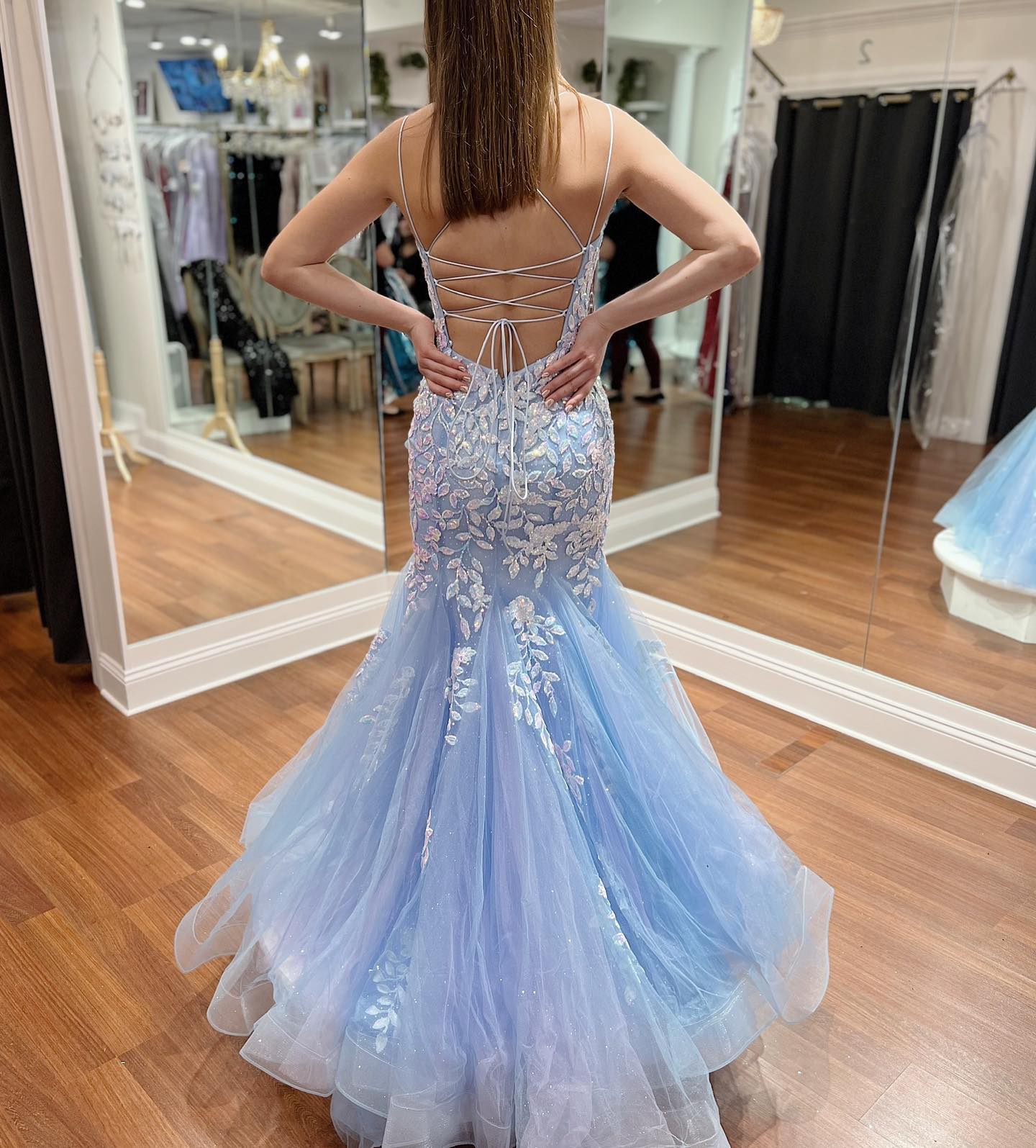 Elegant Blue Spaghetti Straps Tulle Mermaid Prom Dress With Appliques V-neck Sexy