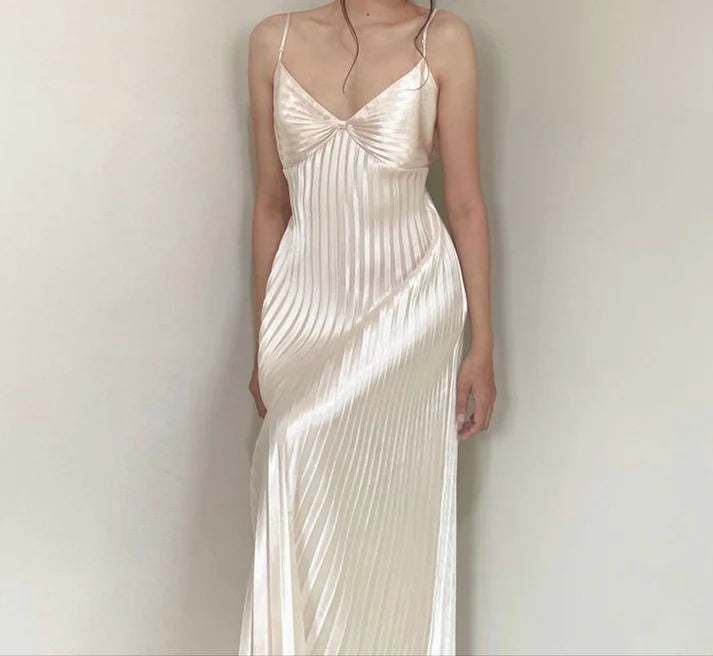 Elegant A-Line Spaghetti Straps Pleated Satin Long Formal Prom Dress Sexy Party Evening Gown Charming Graduation Dress