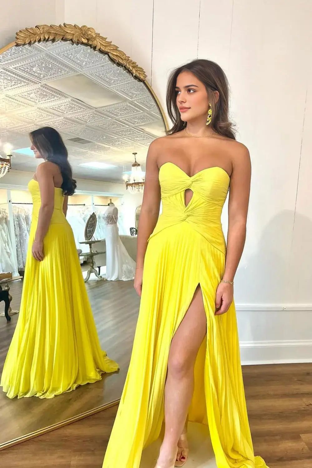 Elegant A Line Strapless Sweetheart Pleated Long Formal Prom Dress with Slit Charming Party Evening Gown