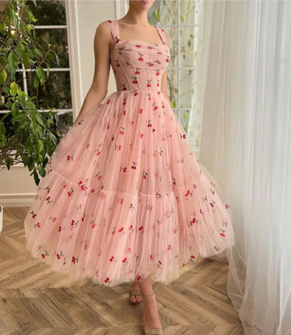 A-line Cherry Lace Appliques Prom Dresses for Women Tulle Wedding Dress lovely Homecoming Dress