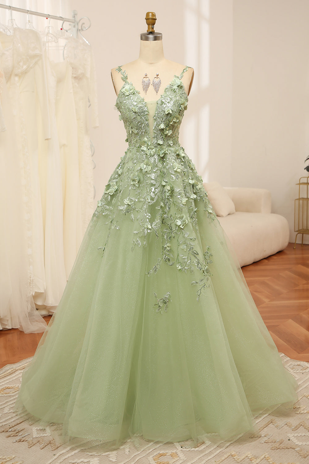 Green A Line Spaghetti Straps Tulle Long Prom Dress With Appliques Beautiful