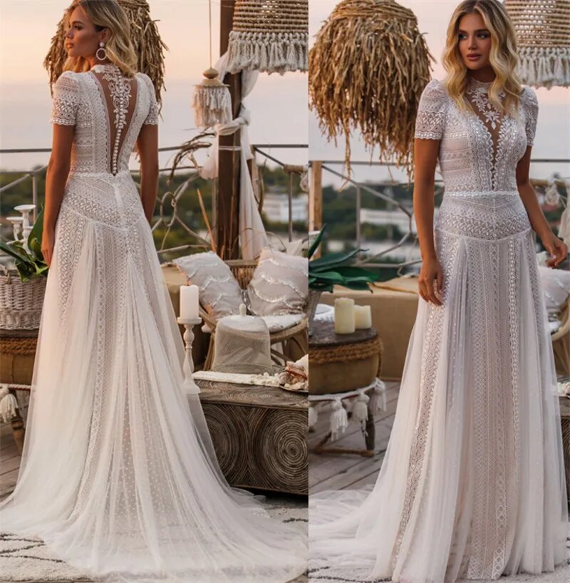 Beach Boho Wedding Dresses A-Line Illusion Neck Short Sleeve Court Train Lace Bridal Gowns
