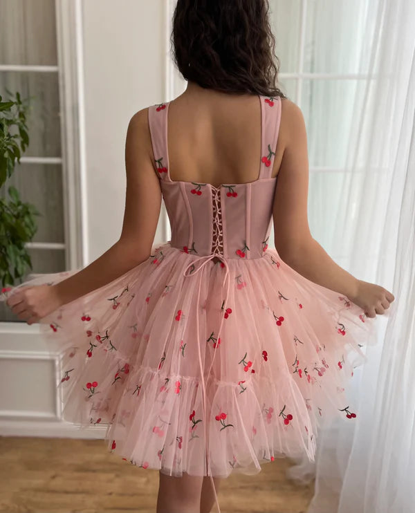 A-line Cherry Lace Appliques Prom Dresses for Women Tulle Wedding Dress lovely Short Homecoming Dress