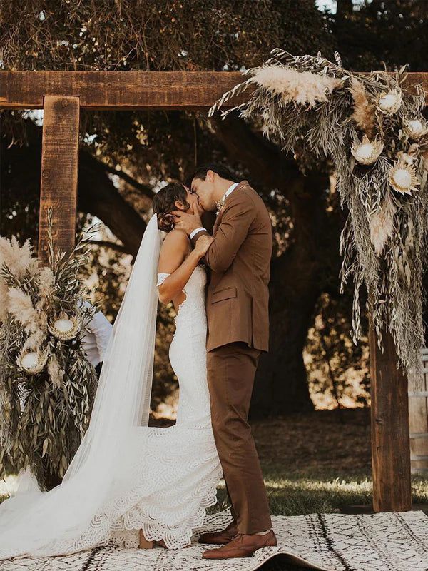 Attractive Off-the-shoulder Wedding Gowns Lace Sheath Bridal Dresses With Slit Sexy