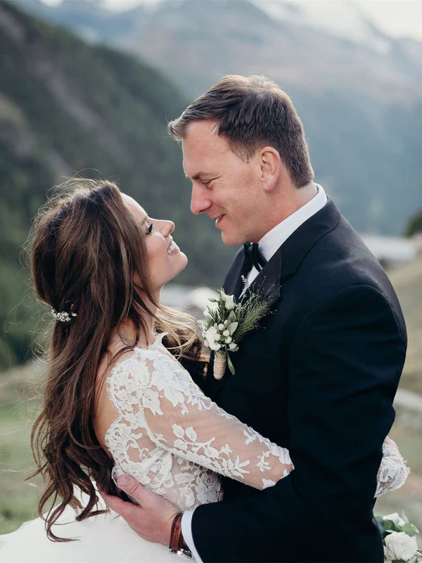 Backless Ball Gown Wedding Dresses Tulle Bridal Gowns With Long Sleeves Elegant