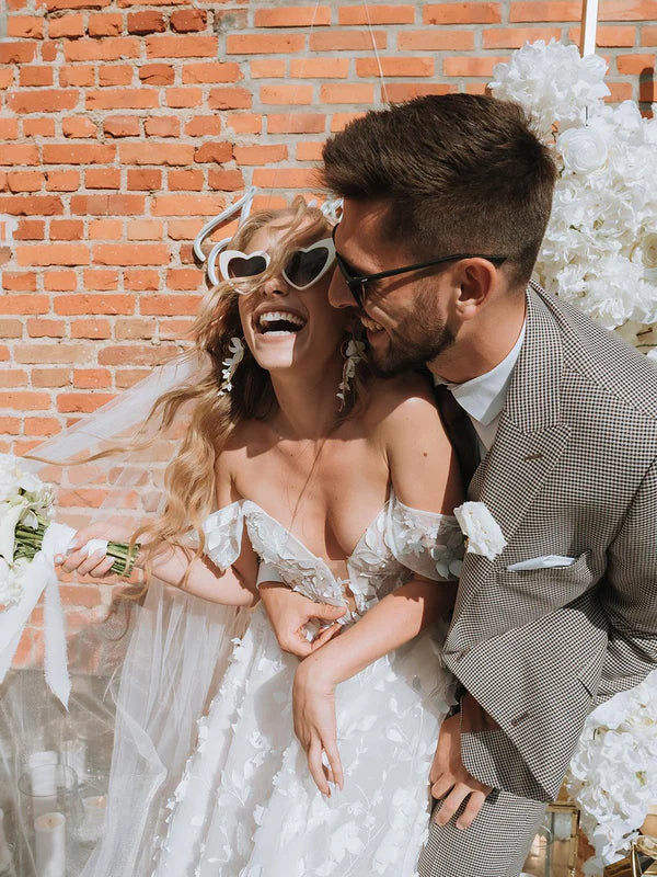 Off The Shoulder 3D Flower Lace Beach Wedding Dresses Rustic Boho Wedding Dress Sexy