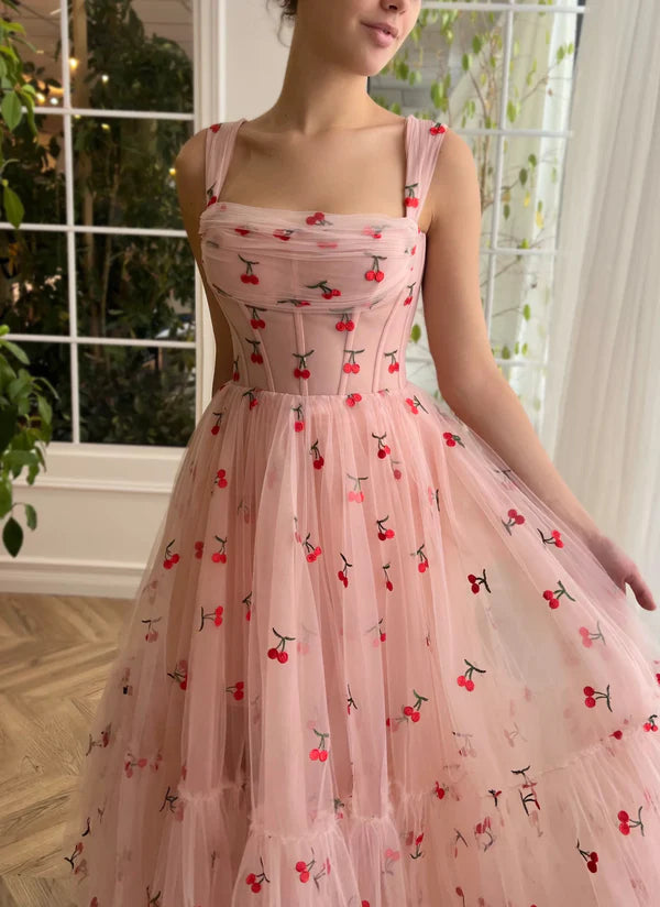 A-line Cherry Lace Appliques Prom Dresses for Women Tulle Wedding Dress lovely Homecoming Dress