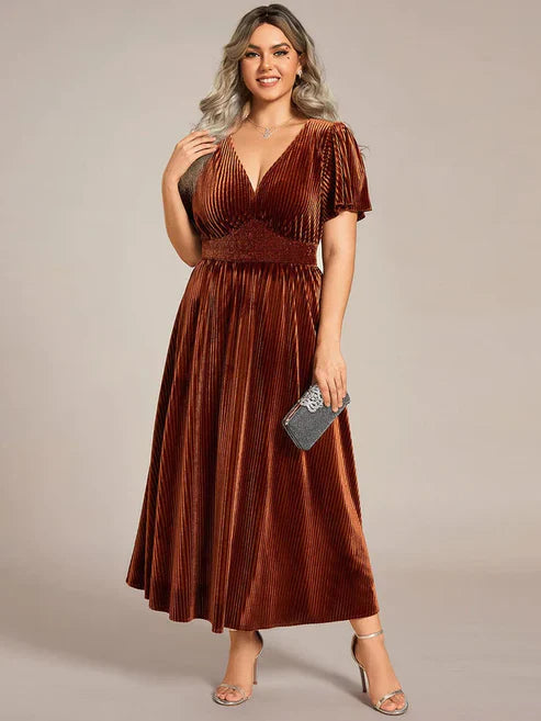 Plus Size A-line V-Neck Short Sleeve Pleated Velvet Fall Wedding Guest Dress/Prom Dresses  Party Dresses