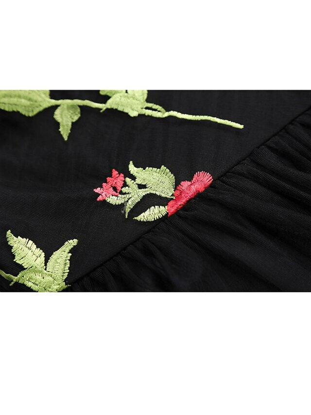 A-Line/Princess Off-The-Shoulder Knee Length Short Sleeves Party Dresses With Embroidery Appliques Beautiful