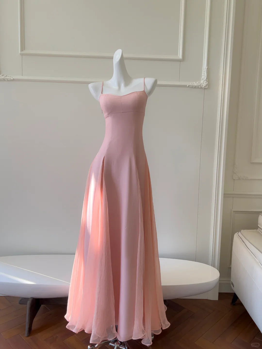 Pretty A Line Spaghetti Straps Long Formal Prom Dress Elegant Evening Gown Lovely Wedding Guest Party Dress