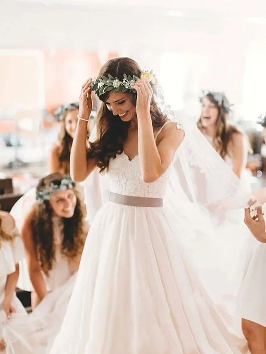 Wedding Dresses Spaghetti Strap Court Train Lace Tulle Sleeveless Country Romantic Beach with Sashes Ribbons Pleats