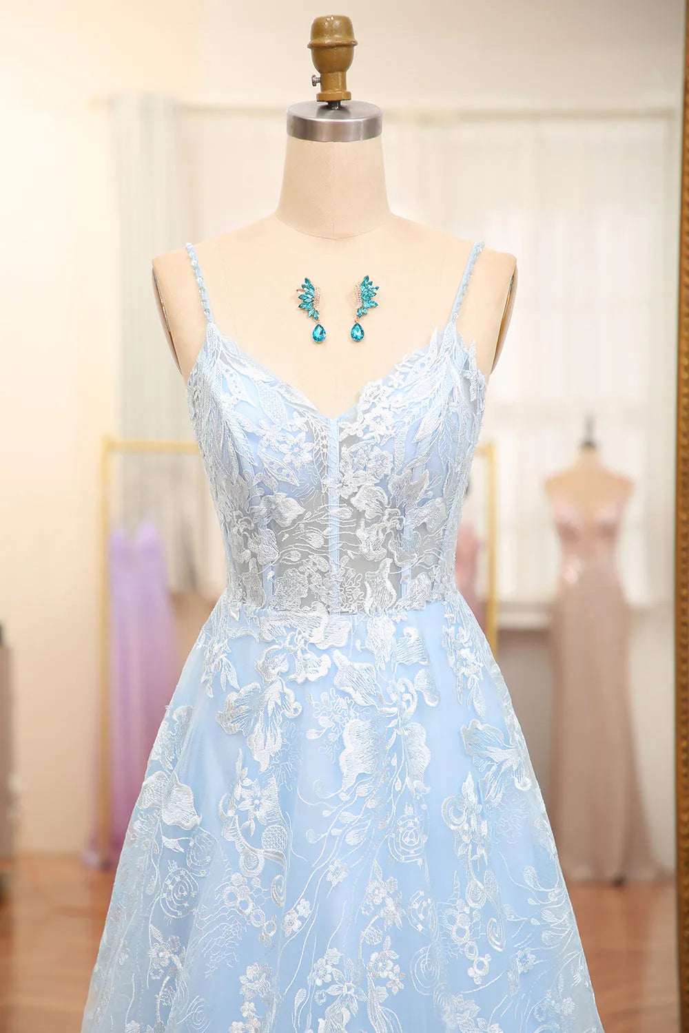 A-Line Spaghetti Straps Tulle Long Prom Dress With Appliques Sky Blue