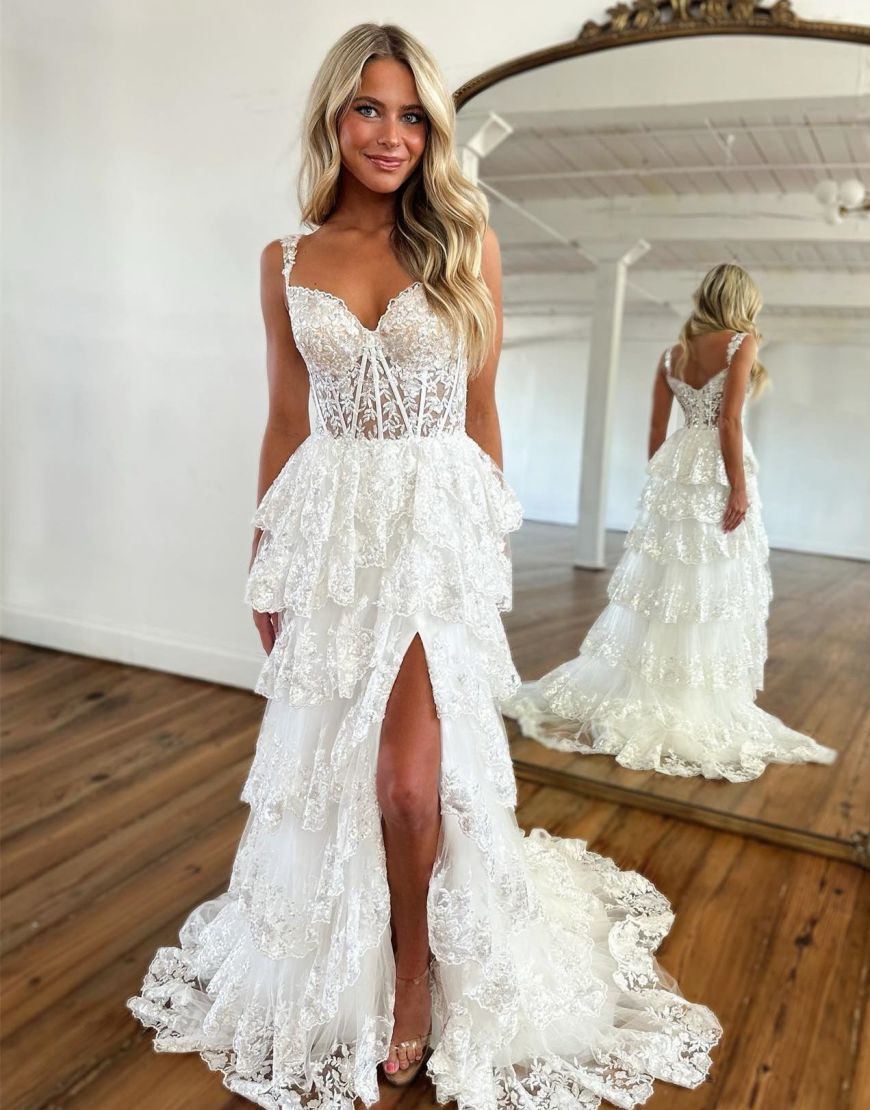 Stunning A-Line Lace Tiered Evening party Prom Dress With Split