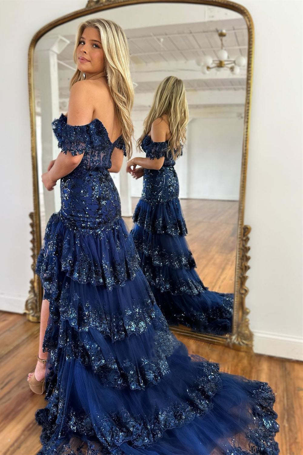 Gorgeous Off The Shoulder Mermaid Glitter Prom Dress With Appliques