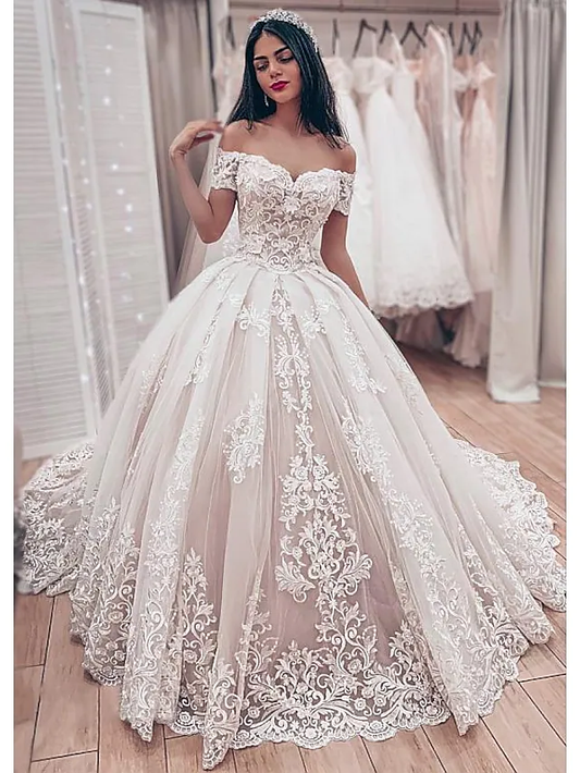 Ball Gown Wedding Dresses Off Shoulder Chapel Train Lace Tulle Short Sleeve Formal Luxurious with Pleats