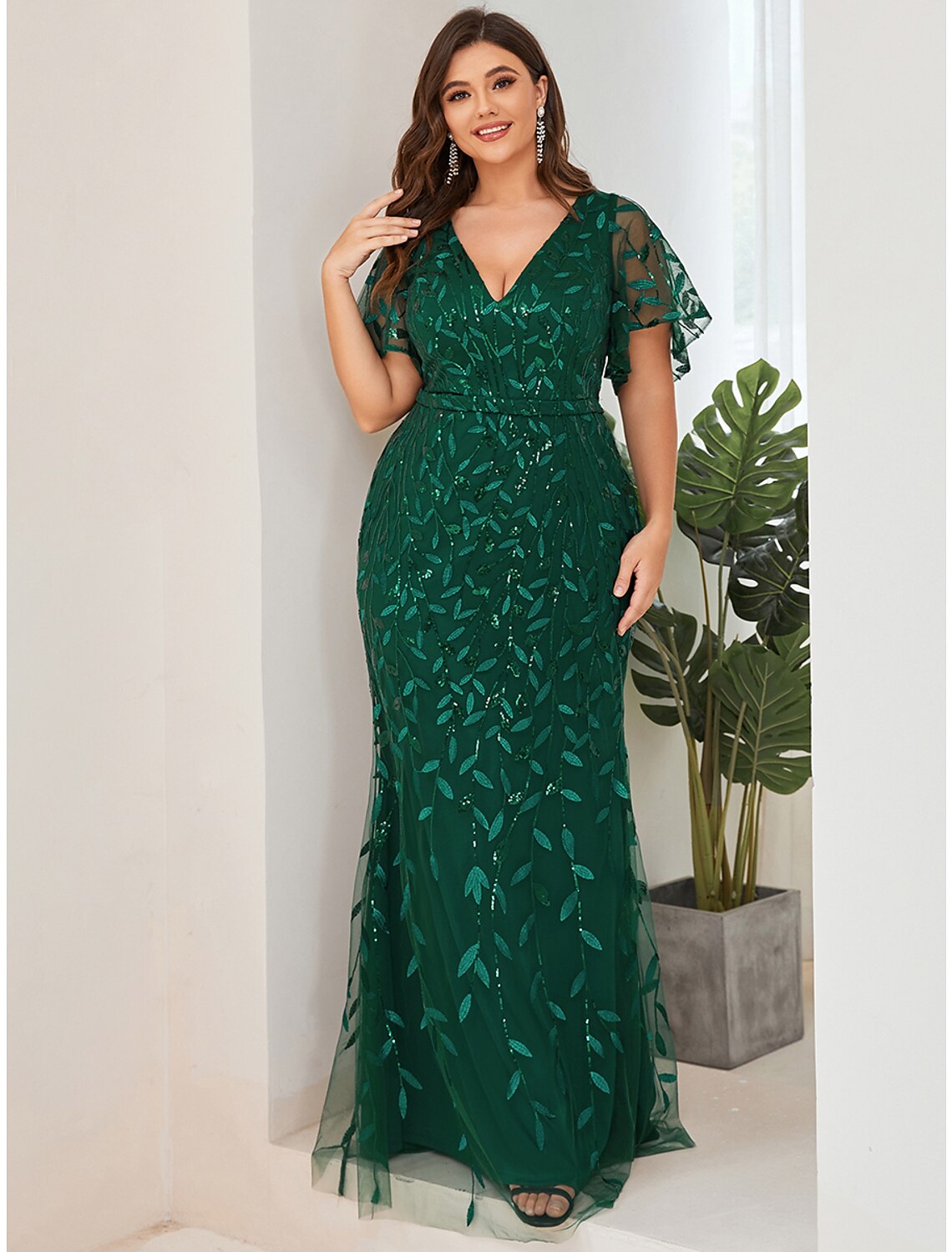 Mermaid / Trumpet Evening Gown Sparkle Dress Formal Floor Length Short Sleeve V Neck Fall Wedding Guest Tulle