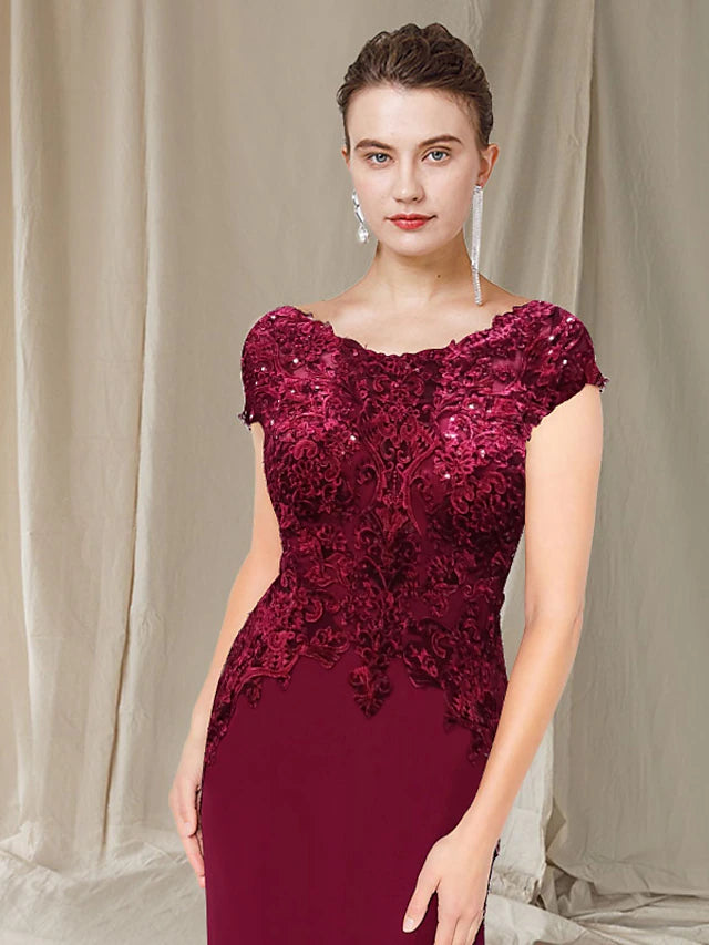 A-Line Mother of the Bride Dress Elegant Jewel Neck Sweep / Brush Train Chiffon Lace Short Sleeve