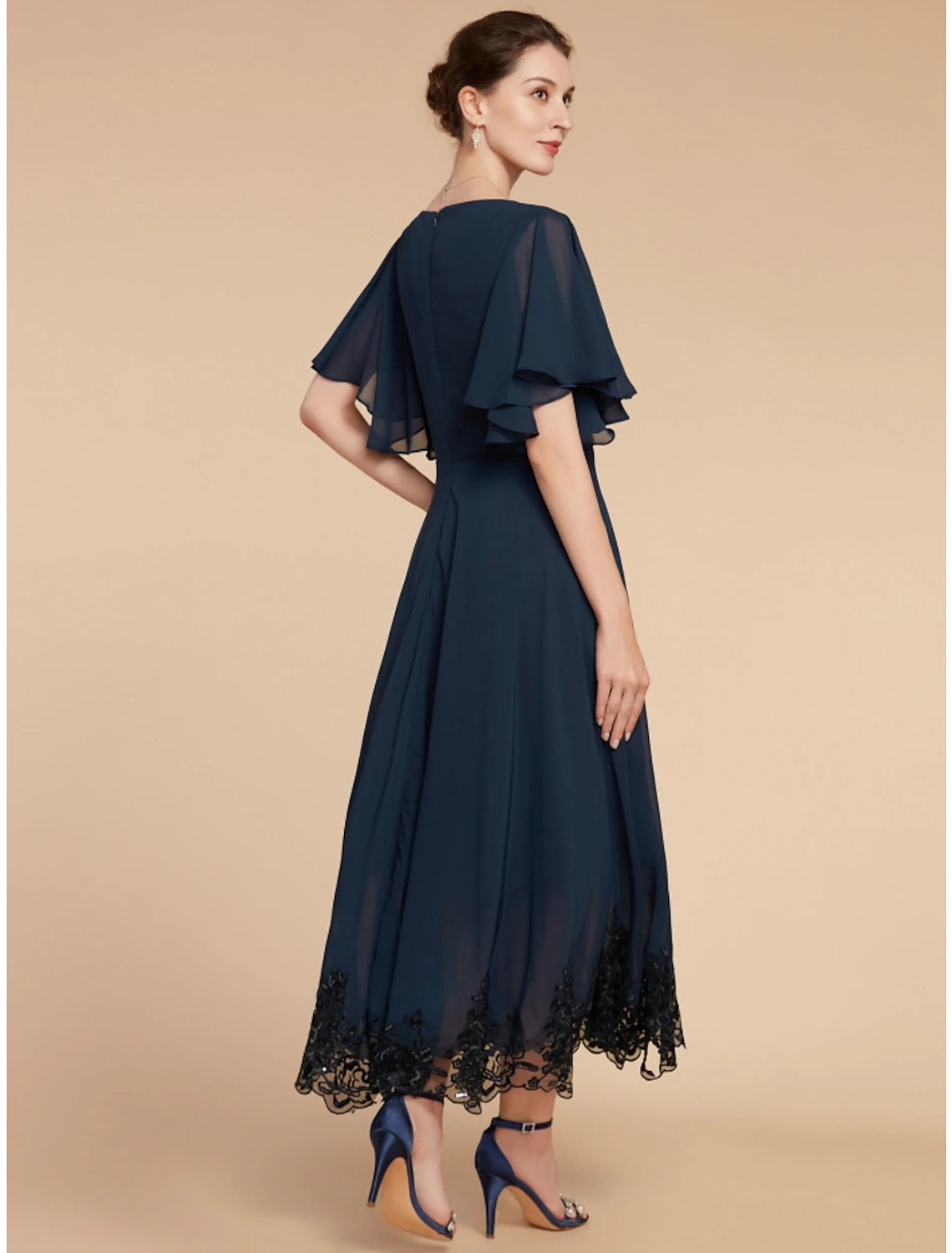 A-Line Mother of the Bride Dress Wedding Guest Elegant Vintage V Neck Ankle Length Chiffon Lace Short Sleeve with Crystal Brooch Ruching