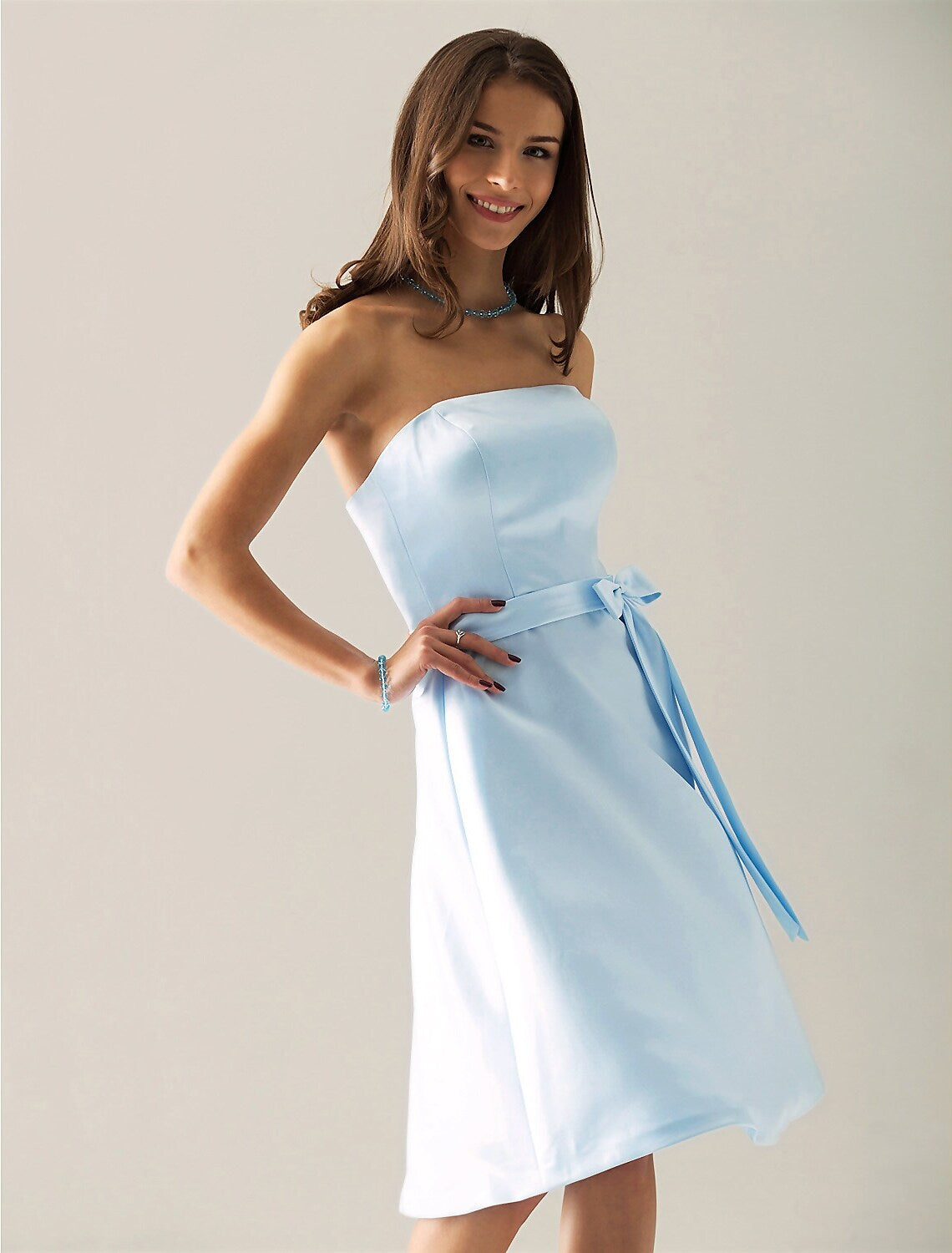 A-Line Bridesmaid Dress Strapless Sleeveless Elegant Knee Length Satin with Sash / Ribbon