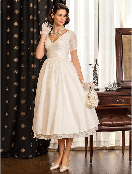 Reception Vintage 1940s / 1950s Little White Dresses Wedding Dresses A-Line V Neck Short Sleeve Tea Length Satin Bridal Gowns With Lace Criss