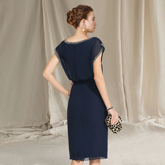 Sheath / Column Mother of the Bride Dress Plus Size Elegant Jewel Neck Knee Length Chiffon Cap Sleeve