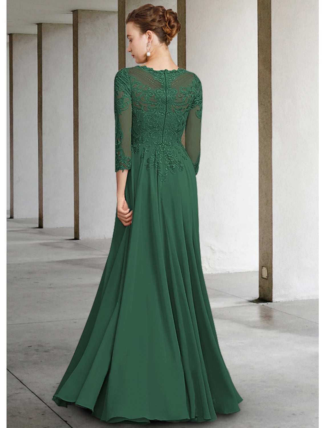 A-Line Mother of the Bride Dress Elegant Jewel Neck Floor Length Chiffon Lace 3/4 Length Sleeve with Pleats