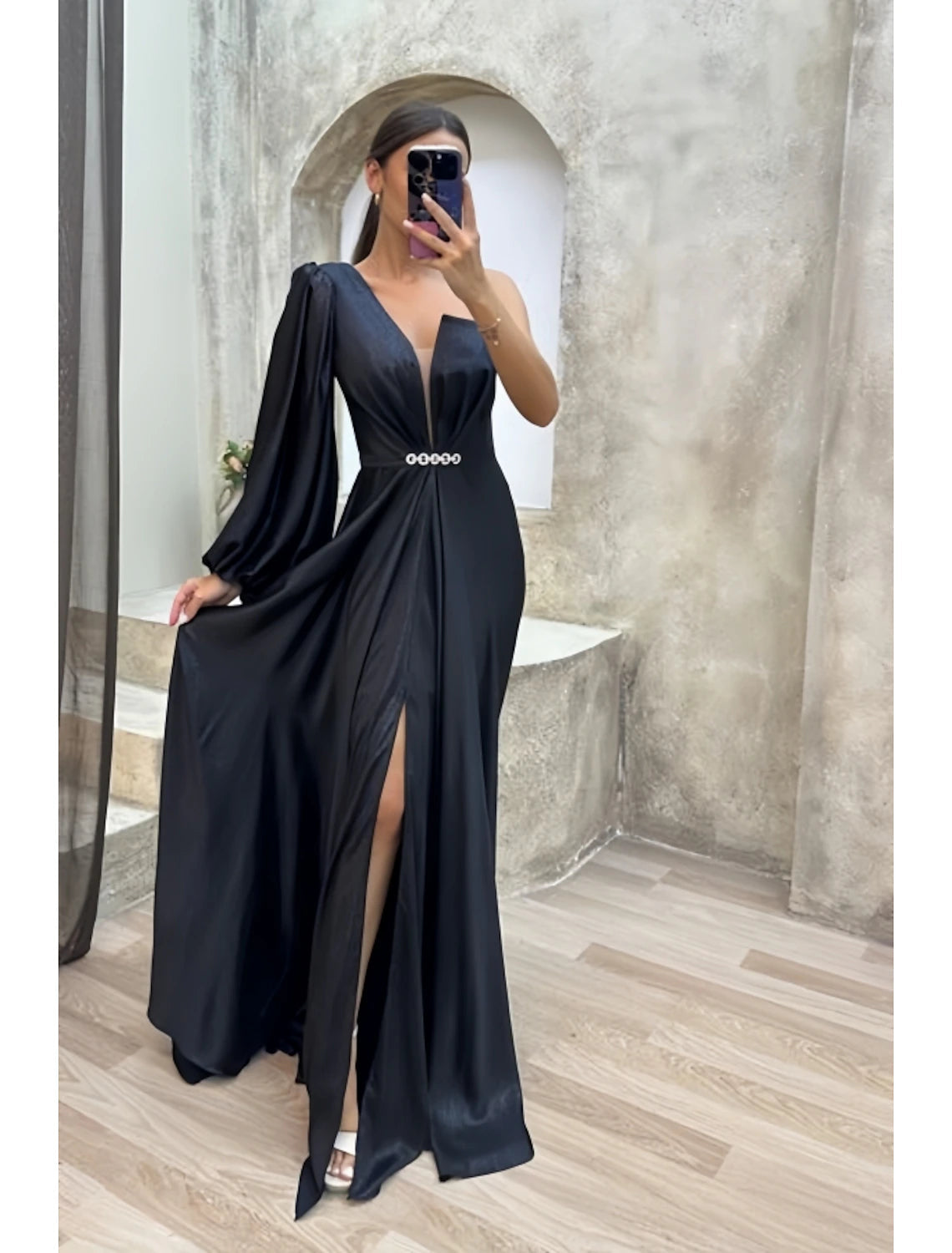 A-Line Evening Gown High Split Dress Formal Fall Sweep / Brush Train Long Sleeve One Shoulder Satin with Pleats Crystals