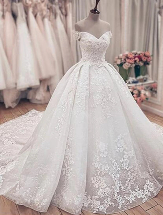 Engagement Formal Wedding Dresses Ball Gown Off Shoulder Cap Sleeve Chapel Train Lace Bridal Gowns With Appliques Fall Wedding Party