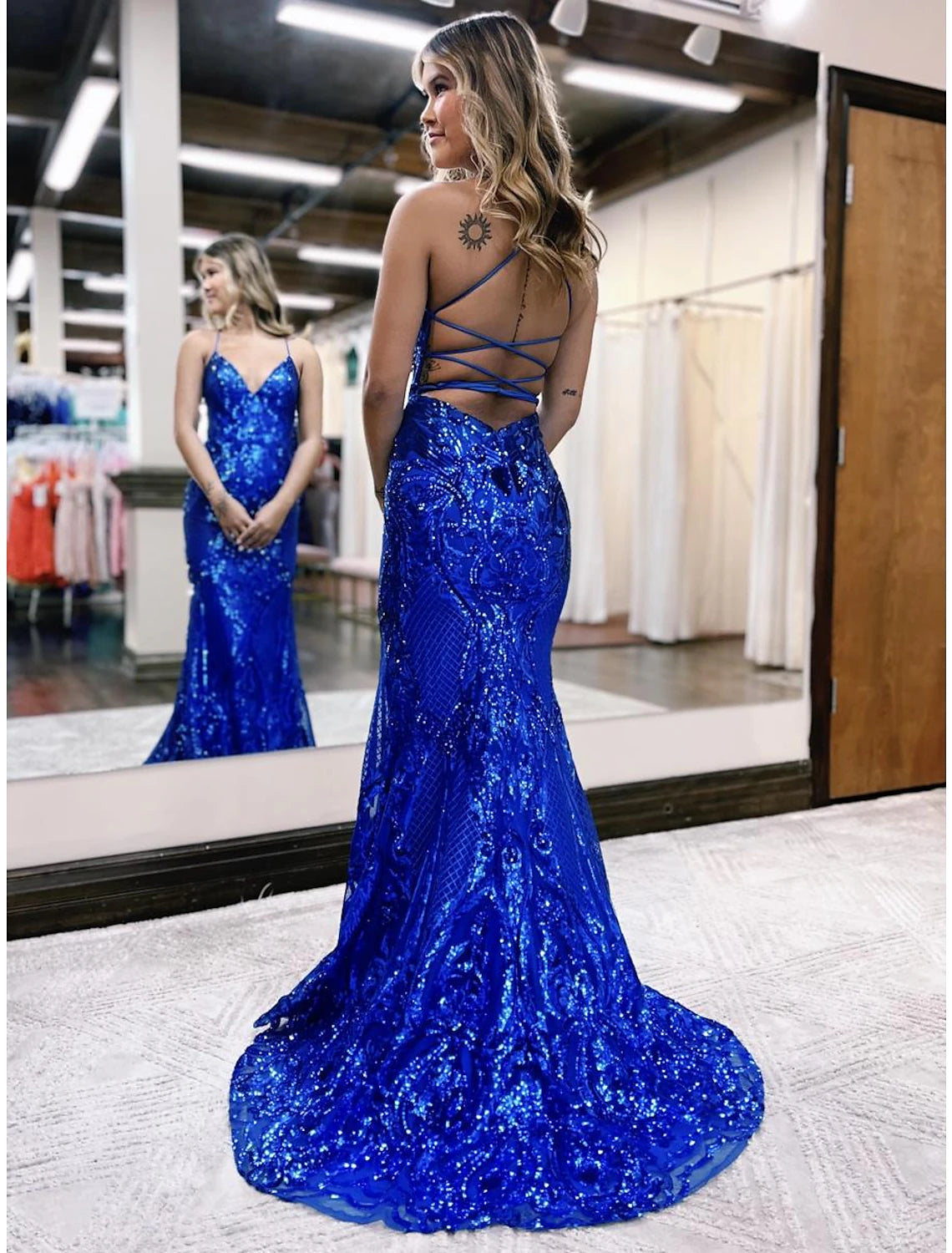 Mermaid / Trumpet Prom Dresses Sparkle & Shine Dress Formal Wedding Party Sweep / Brush Train Sleeveless V Neck Sequined Backless