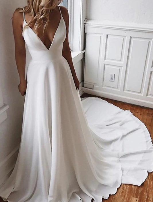 Beach Open Back Boho Wedding Dresses Chapel Train A-Line Spaghetti Strap V Neck Chiffon With Appliques
