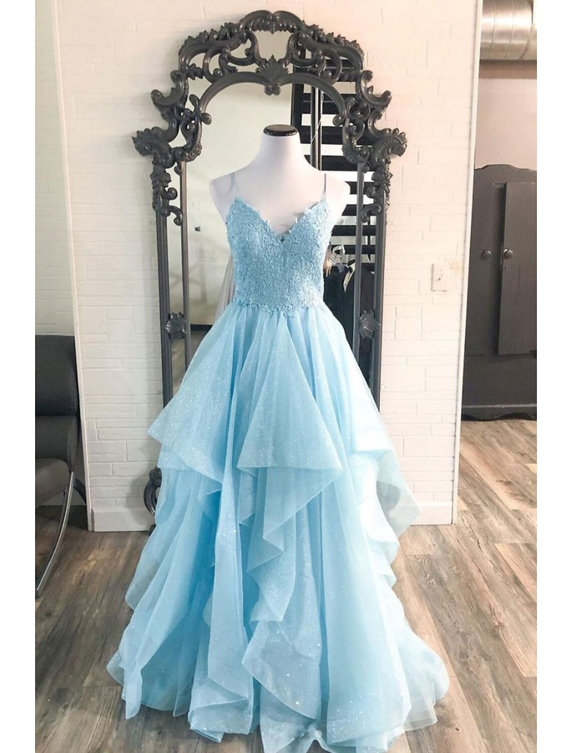 Ball Gown Prom Dresses Princess Dress Formal Floor Length Sleeveless V Neck Tulle Backless with Pleats