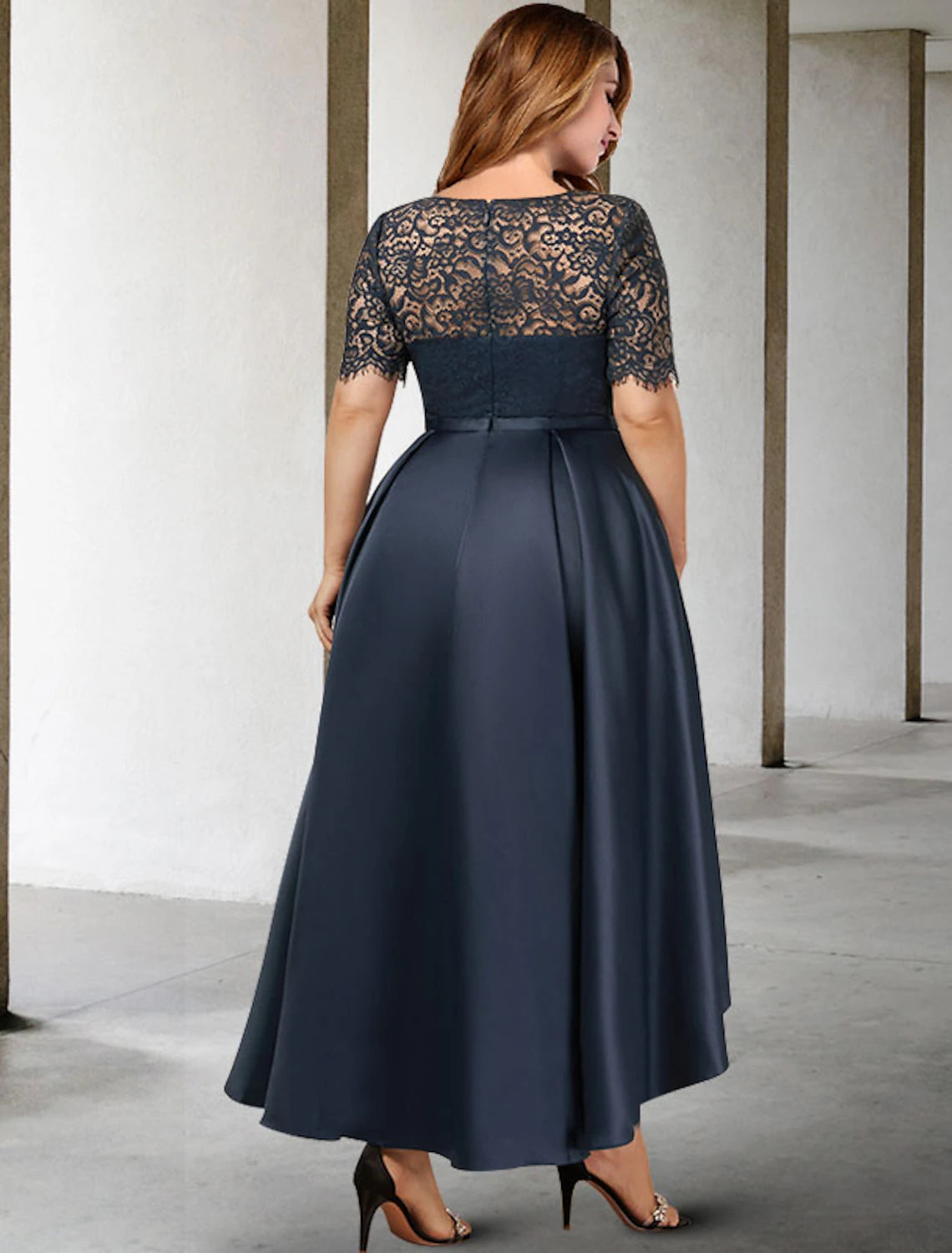 A-Line Mother of the Bride Dresses Plus Size Hide Belly Curve Elegant Dress Formal Asymmetrical Short Sleeve Jewel Neck Satin