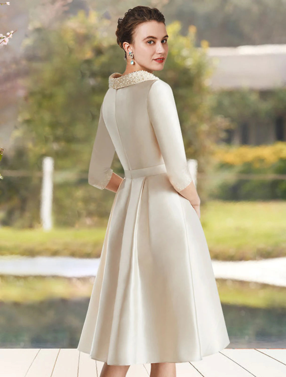 A-Line Mother of the Bride Dress Wedding Guest Elegant Jewel Neck Knee Length Satin Half Sleeve