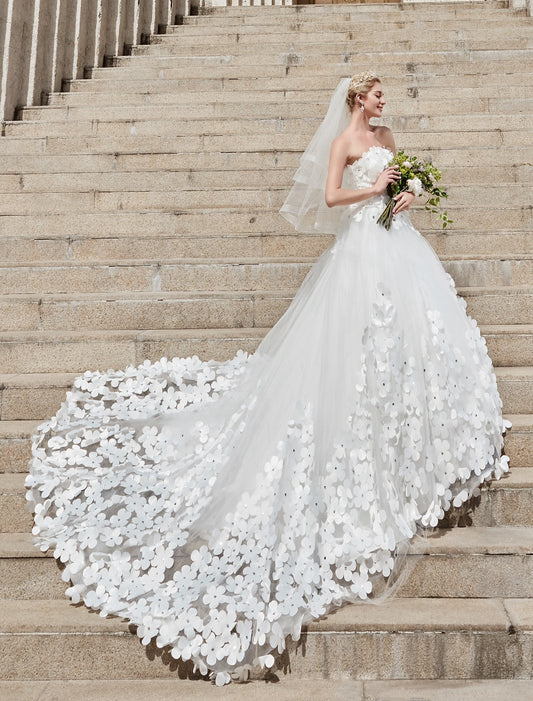Engagement Open Back Formal Wedding Dresses Ball Gown Square Neck Strapless Chapel Train Lace Bridal Gowns With Crystals