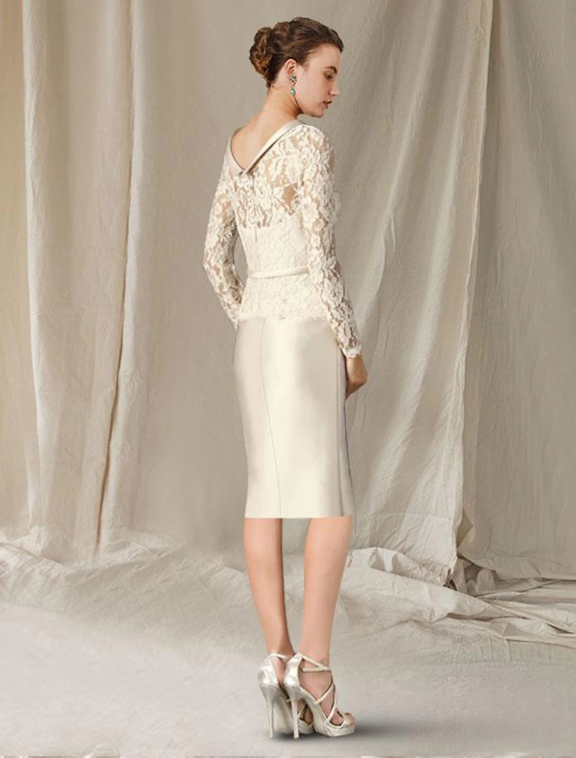 Sheath / Column Mother of the Bride Dress Elegant Jewel Neck Knee Length Satin Lace 3/4 Length Sleeve with Bow(s)