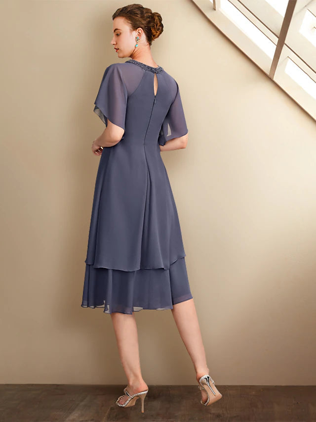 A-Line Mother of the Bride Dress Plus Size Elegant Jewel Neck Knee Length Chiffon Short Sleeve with Beading