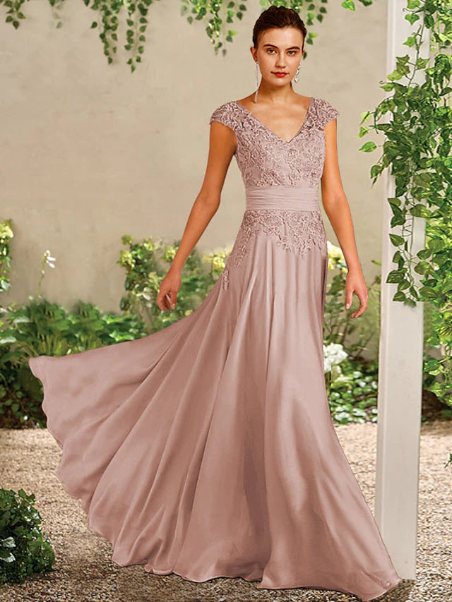 A-Line Mother of the Bride Dress Elegant V Neck Floor Length Chiffon Lace Sleeveless with Pleats