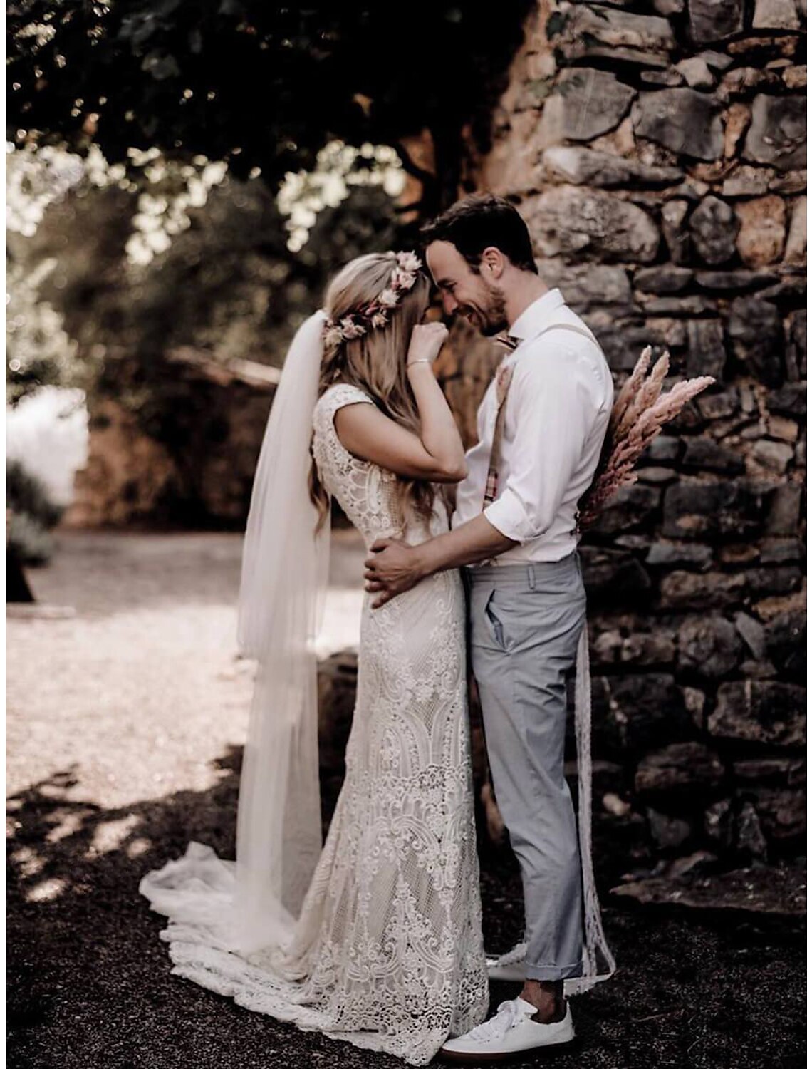 Beach Boho Wedding Dresses Mermaid / Trumpet V Neck Cap Sleeve Court Train Lace Bridal Gowns With Appliques