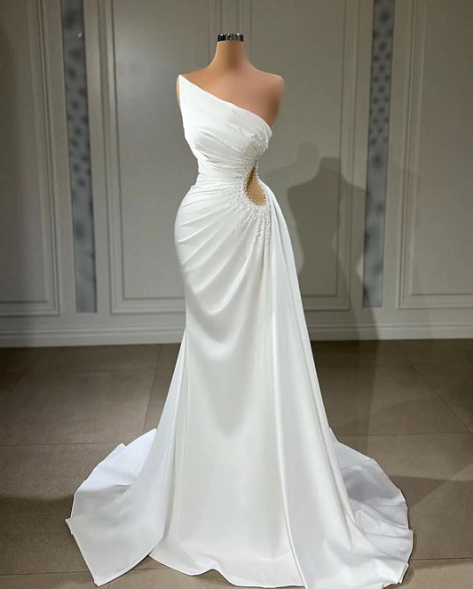 One Shoulder Wedding Dresses Sheath / Column Square Neck Strapless Chapel Train Satin Bridal Gowns