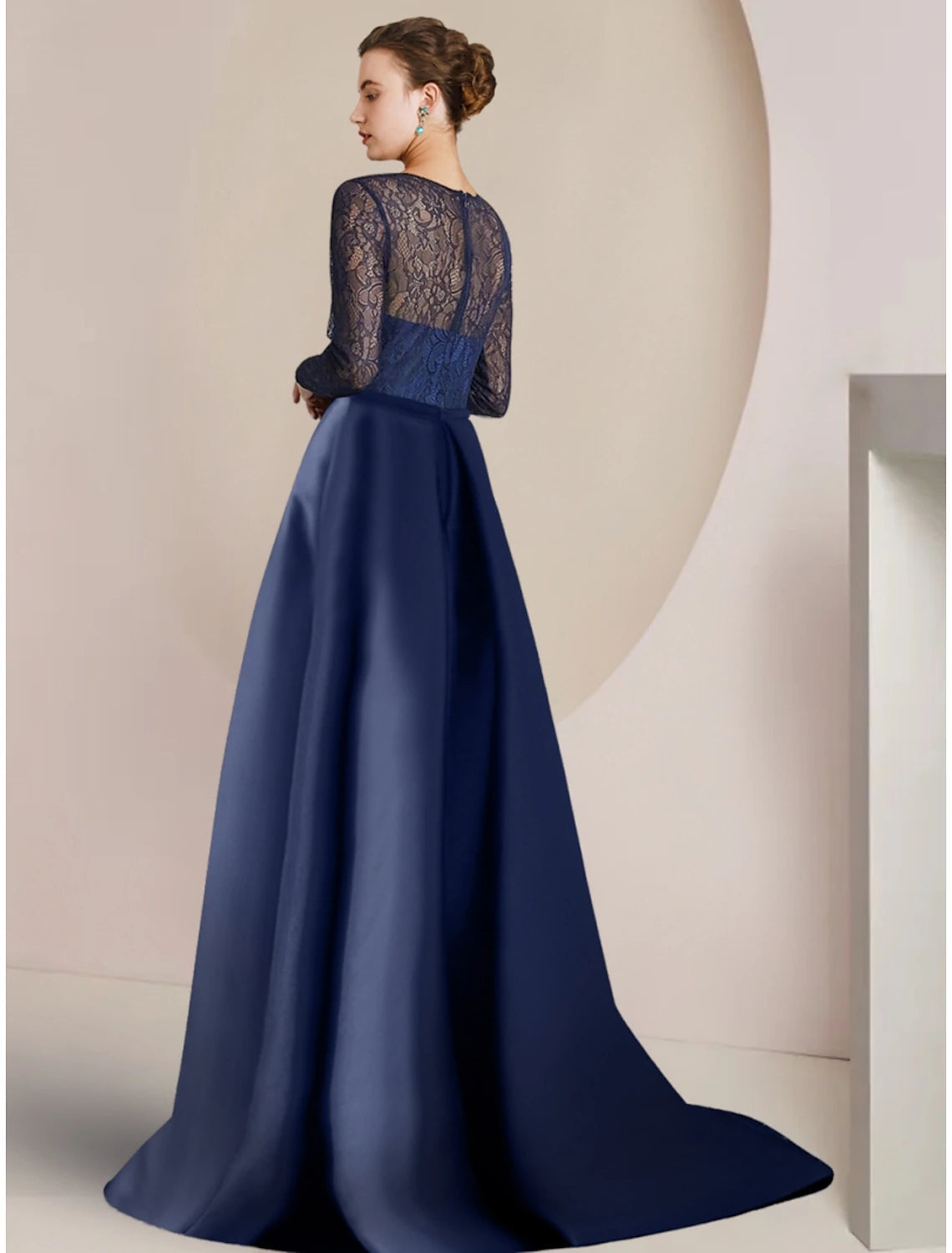 A-Line Mother of the Bride Dress Wedding Guest Party Elegant Jewel Neck Sweep / Brush Train Lace Long Sleeve with Ruching