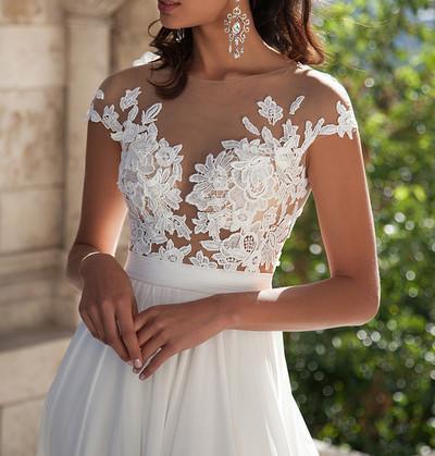 Romantic Chiffon Bateau Neckline A-line Wedding Dresses With Appliques And Slit