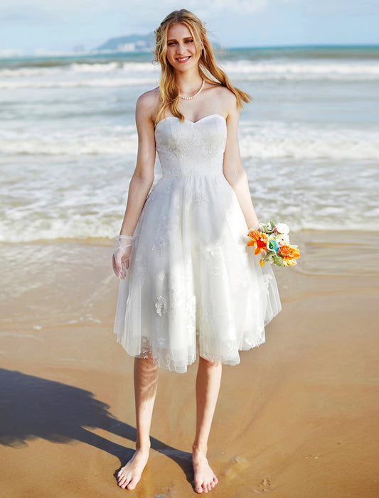 Hall Boho Wedding Dresses A-Line Sweetheart Strapless Knee Length Lace Bridal Gowns