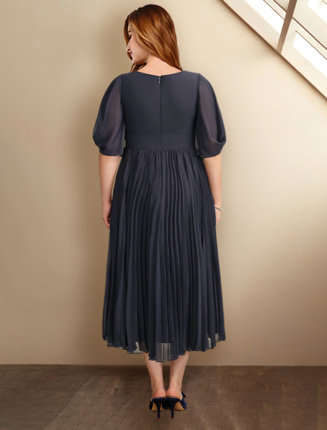 A-Line Mother of the Bride Dresses Plus Size Hide Belly Curve Elegant Dress Formal Tea Length Short Sleeve V Neck Chiffon