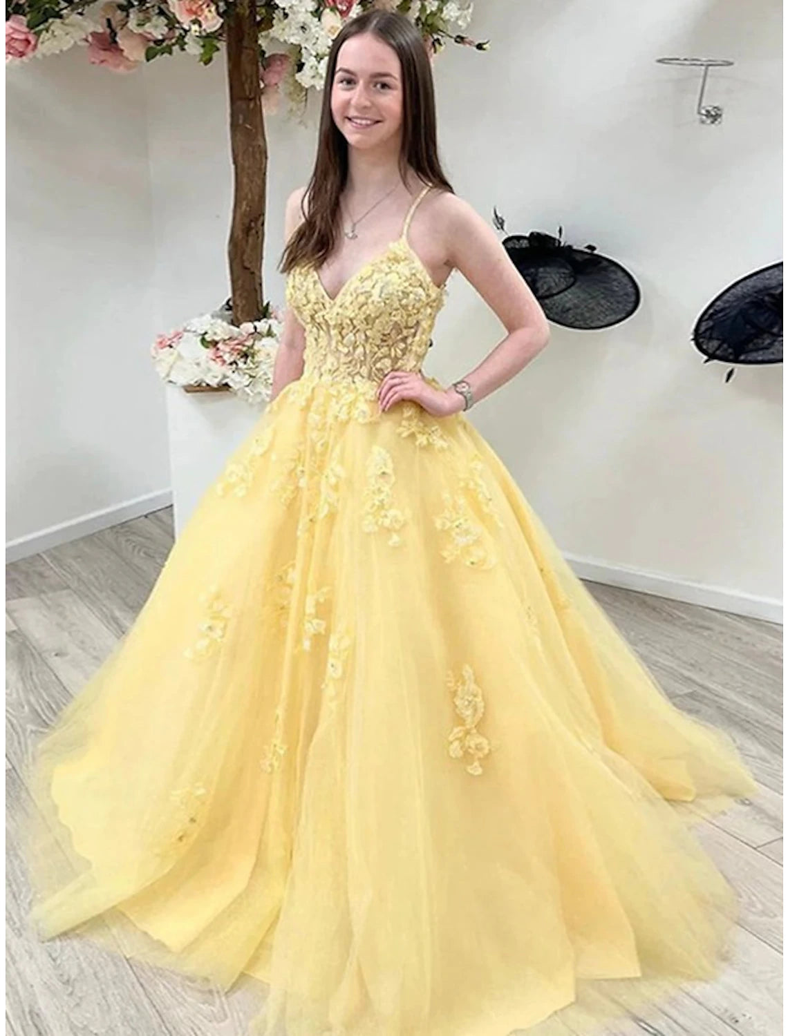 Ball Gown Prom Dresses Princess Dress Formal Floor Length Sleeveless V Neck Tulle Backless with Pleats